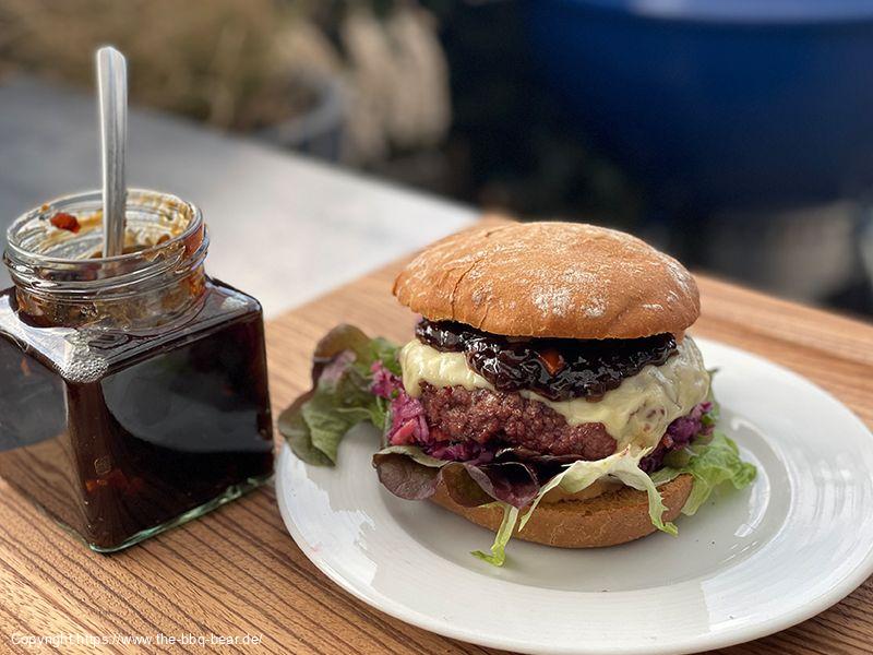 Rotkäppchen Burger vom Grill