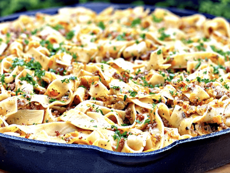 Weisse Bolognese Nudelpfanne